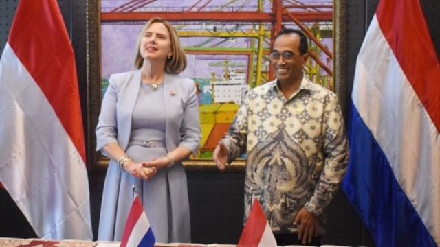 Budi Karya Sumadi dan Cora Van Nieuwenhuizen