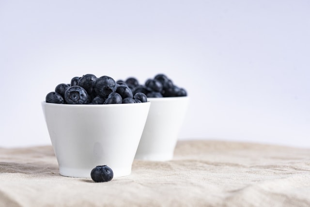 Ilustrasi blueberry, buah kaya antioksidan. Foto: Pixabay