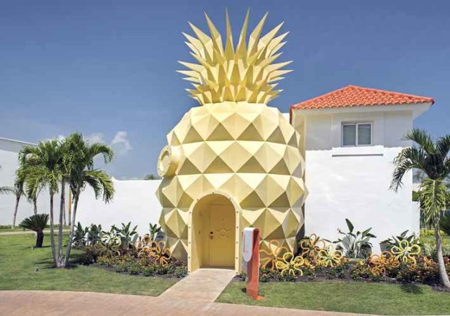 Vila unik berbentuk rumah nanas Spongebob Squarepants di Republik Dominika. Foto: Dok. Nickelodeon Hotel & Resort Punta Cana