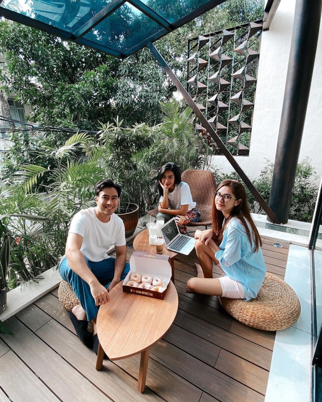 5 Potret Artis Habiskan Waktu di Rumah demi Hindari Corona (311794)