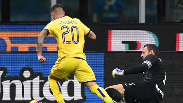 Penggawa Hellas Verona, Mattia Zaccagni, Positif Corona (47773)