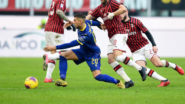 Mattia Zaccagni di laga AC Milan vs Hellas Verona. Foto: Miguel MEDINA / AFP