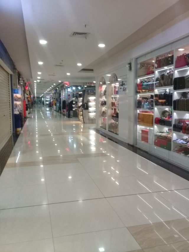 Penampakan Mall di Batam Sepi Pengunjung (415287)
