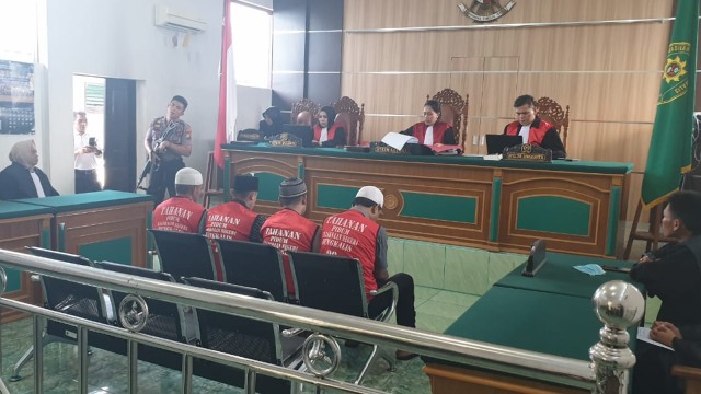 EMPAT kurir sabu-sabu asal Sumatera Selatan dan Jambi, divonis hukuman mati oleh Majelis Hakim Pengadilan Negeri Bengkalis, Riau, Kamis sore, 19 Maret 2020. 