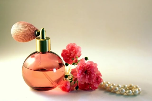 3 Aroma Parfum yang Cocok untuk Kencan Pertama (97832)