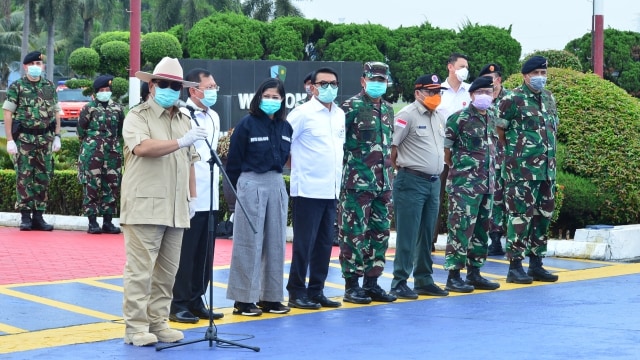 Menkes Terawan Mulai Pakai Masker (88504)