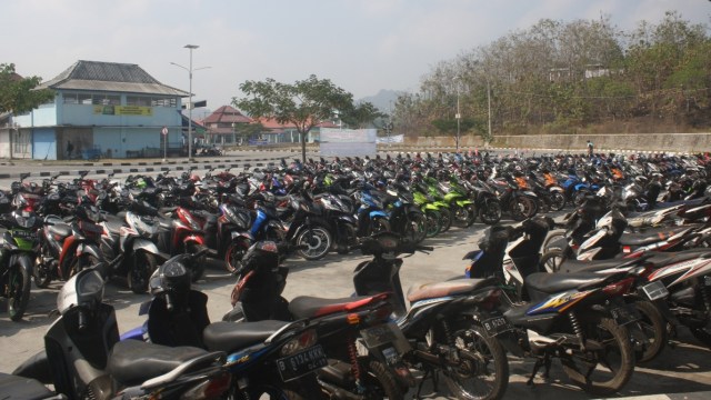 Motor pemudik lebaran 2019 di terminal Giri Adipura Wonogiri