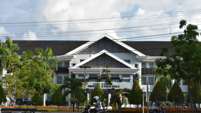 Gedung Rektorat Universitas Syiah Kuala (Unsyiah) di Banda Aceh, Aceh. Foto: Adi Warsidi/acehkini