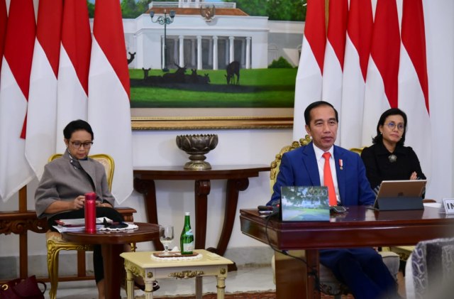 Presiden Joko Widodo ikuti KTT LB G20 dari Istana Bogor