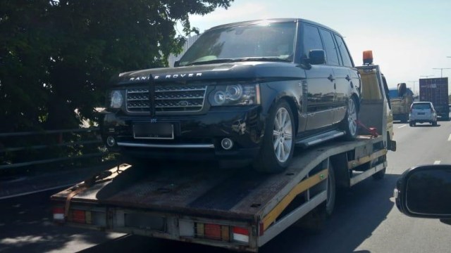 KPK Lelang 3 Mobil Mewah, Ada MINI Cooper hingga Hummer H2! (175774)
