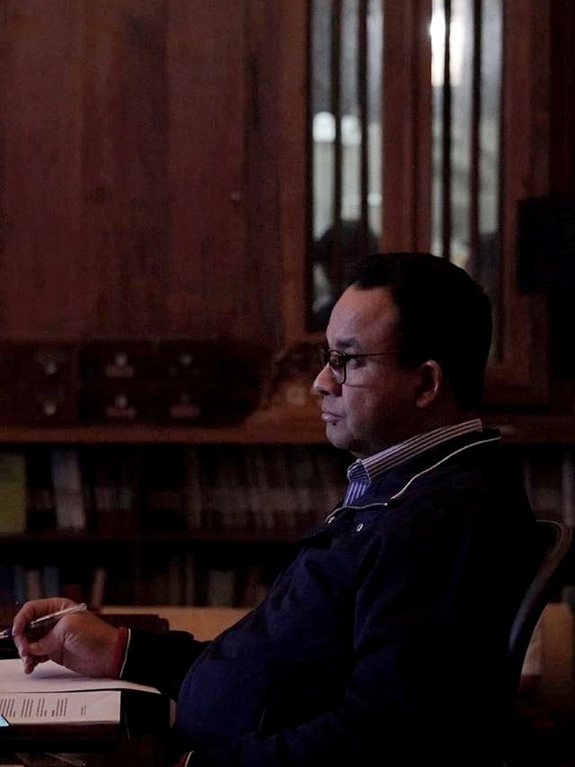 Gubernur DKI Jakarta Anies Baswedan teleconference dengan pimpinan kota jaringan C40 membahas penanganan corona. Foto: Facebook/Anies Baswedan