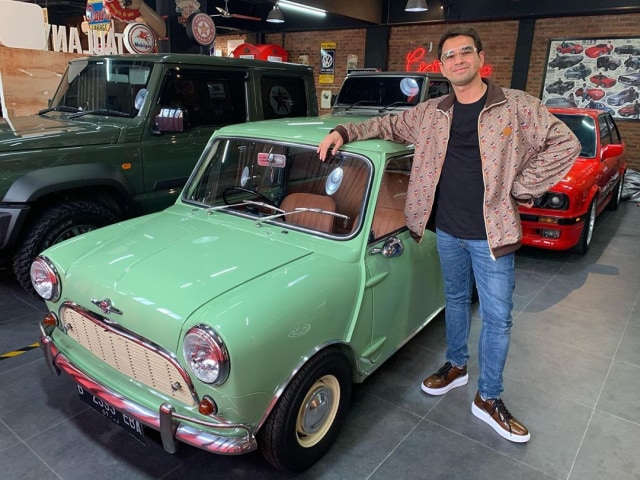 Mobil Raffi Ahmad yang dibeli Denny Cagur. (Foto: Instagram @andreastaulany)