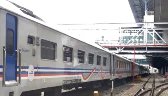 Kereta Api di Stasiun Medan. Foto: Istimewa