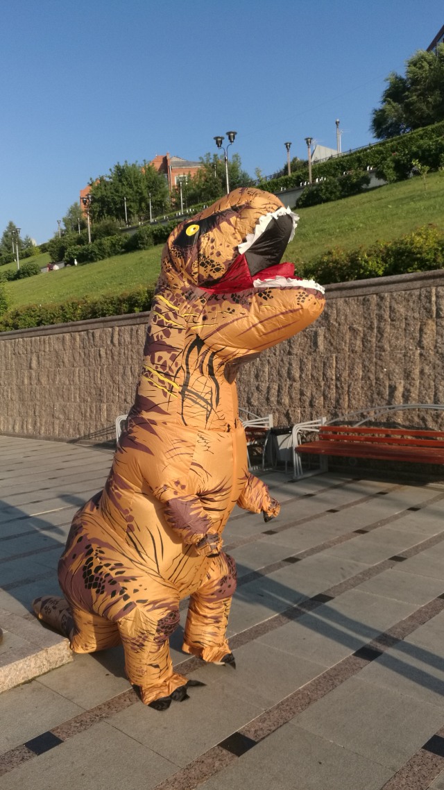 Ilustrasi Kostum T-Rex. Sumber Foto: Wikimedia.org