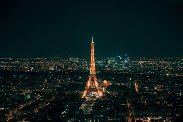 Ilustrasi Menara Eiffel. Sumber : Unsplash.com