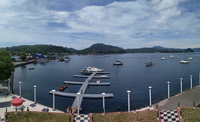 Ilustrasi kapak layar di teluk Sabang saat berlangsungnya Sabang Marine Festival 2019. Foto: Azwar Khalid 