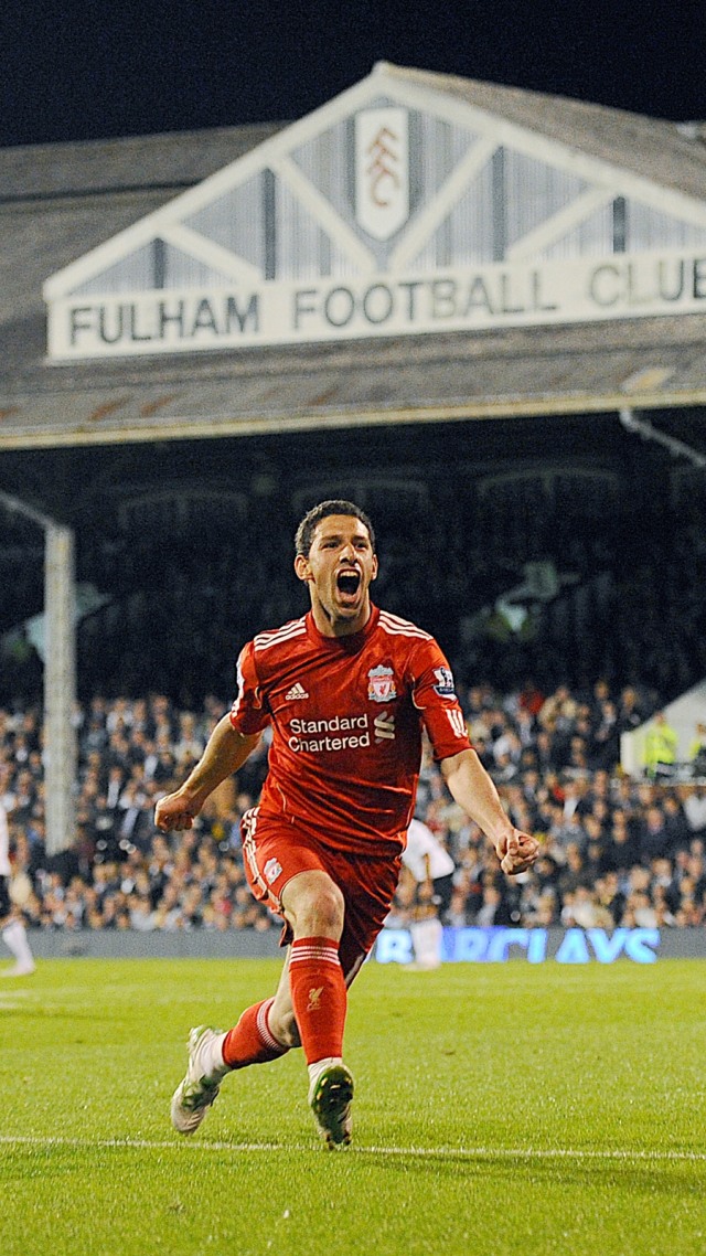 Maxi Rodriguez saat membela Liverpool. Foto: CARL DE SOUZA / AFP