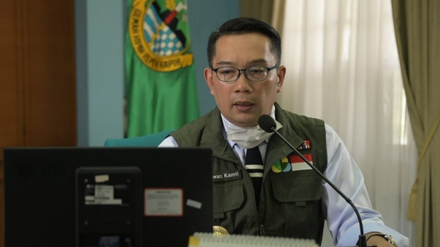 Gubernur Jawa Barat, Ridwan Kamil di command center penanganan virus corona Pemprov Jabar. Foto: Dok. Humas Pemprov Jabar