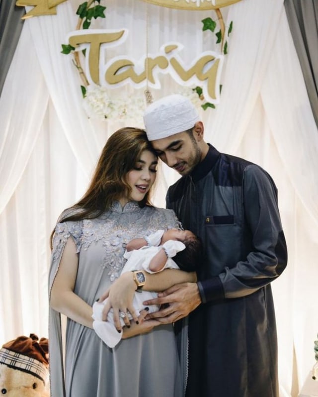 5 Potret Kenangan Raya Kitty dan Suami Sebelum Dikabarkan Cerai (323386)