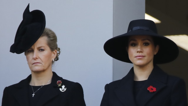 Harry & Meghan Mundur dari Tugas Kerajaan, Ratu Sudah Tunjuk Pengganti? (4742)