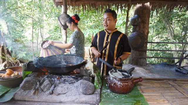 Serunya Berwisata Sambil Belajar Kebudayaan di Mari Mari Culture Village, Sabah (77057)