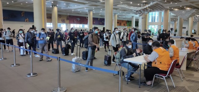 Suasana kepulangan ABK di Bandara Ngurah Rai Foto: Istimewa