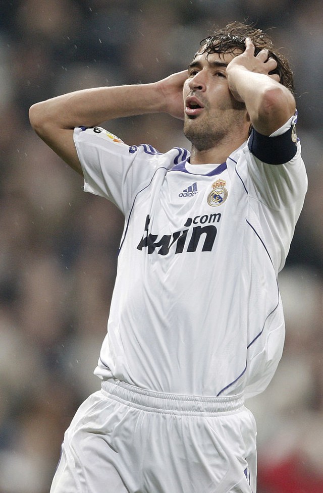 Raul Gonzalez kala berjersi Real Madrid Foto: Getty Images