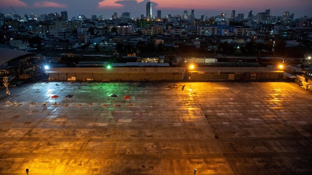 Train Night Market Ratchada Bangkok Akan Tutup Permanen? (671924)