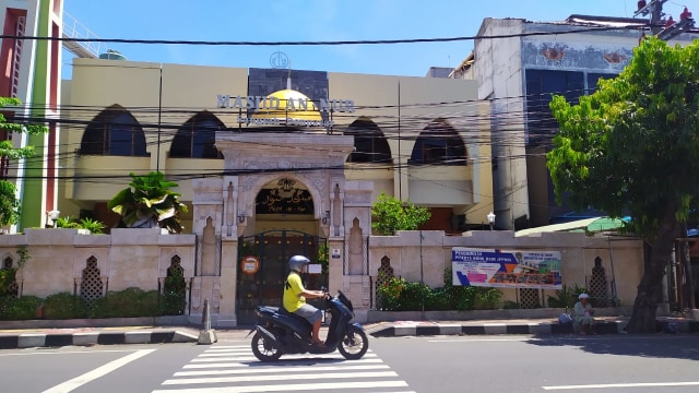 Suasana di Masjid Annur, Denpasar - ACH