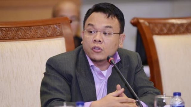 Pandu Riono Kritik Anggota DPR PAN Tak Karantina Usai dari LN: Tak Beri Teladan (96992)
