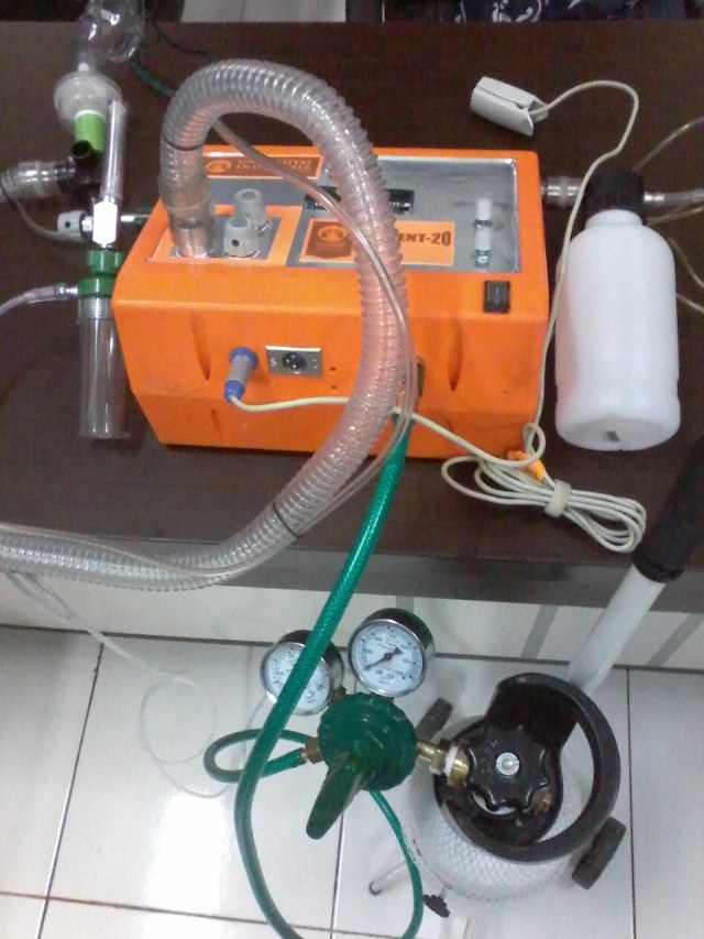 Tim peneliti Universitas Indonesia bikin ventilator untuk bantu pernapasan pasien virus corona. Foto: Universitas Indonesia