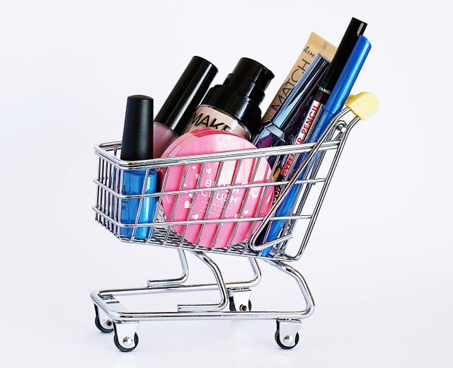 5 Kesalahan Makeup yang Harus Dihindari Pemula (46572)