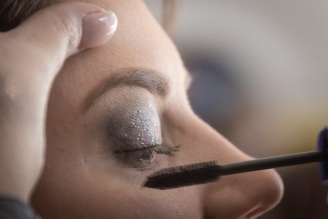 5 Kesalahan Makeup yang Harus Dihindari Pemula (46574)