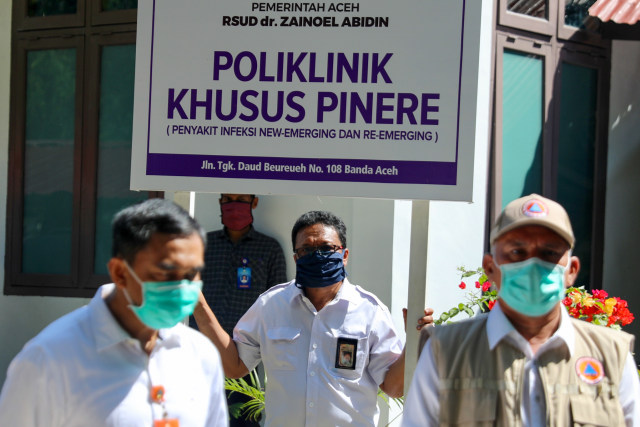 Poliklinik Khusus Pinere RSUDZA Banda Aceh dijadikan sebagai tempat pemeriksaan bagi ODP dan PDP selama pandemi corona. Foto: Suparta/acehkini