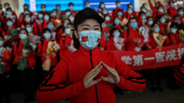 China yang saat ini merupakan negara dengan penduduk terbanyak di dunia akan tergeser ke posisi ketiga. Foto: AFP/Hector RETAMAL