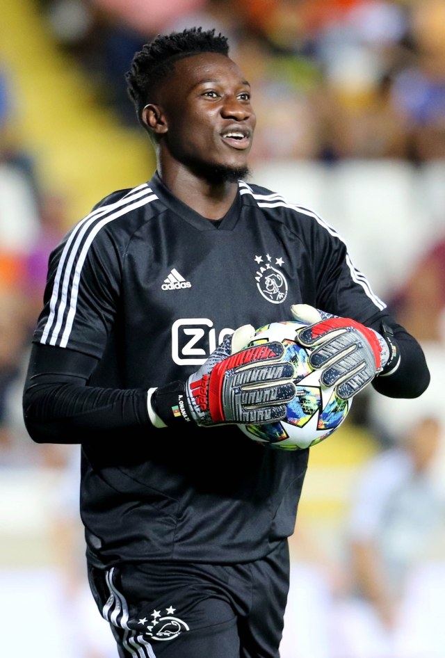 Andre Onana, didikan La Masia yang bersinar bersama Ajax. Foto: AFP