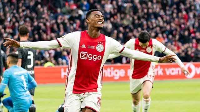 Ryan Gravenberch, Darah Muda nan Merekah Milik Ajax Amsterdam (728085)
