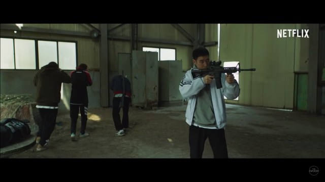 Netflix Tunda Penayangan Film Time to Hunt yang Dibintangi Choi Woo Shik (76604)
