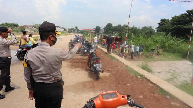 Polisi bubarkan balap burung merpati di Cilegon, Banten. Foto: Dok. istimewa
