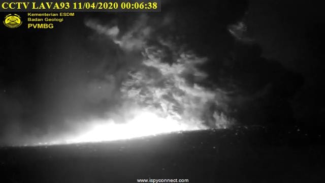 Erupsi Gunung Anak Krakatau, Sabtu (11/8). Foto: Dok. PVMBG