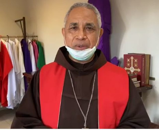  Uskup Jayapura, Mgr. Leo Laba Ladjar, OFM.