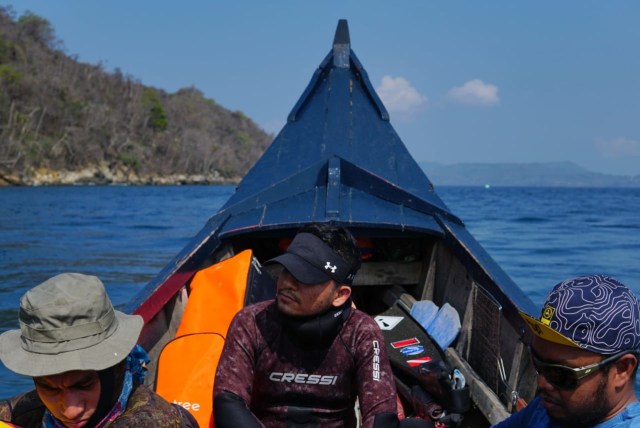 Foto: Aksi Penembak Ikan Berlatar Pesona Perairan Pulo Aceh (31544)
