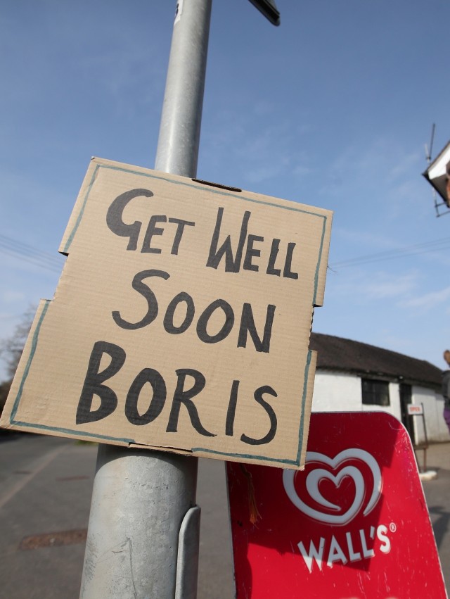 Ucapan untuk PM Inggris Boris Johnson Foto: Reuters/Carl Recine