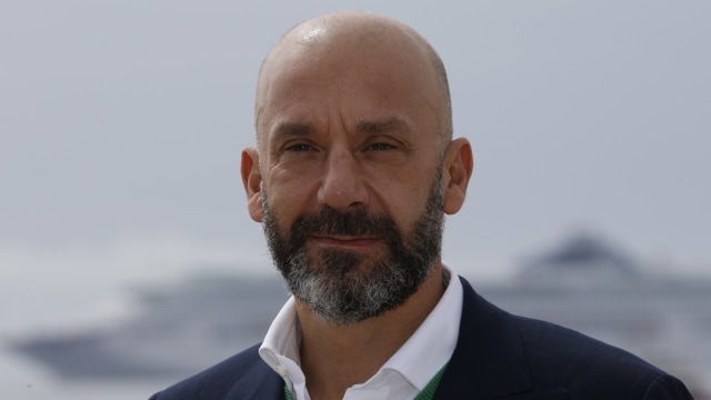 Gianluca Vialli telah sembuh dari kanker pankreas. Foto: AFP/Valery Hache