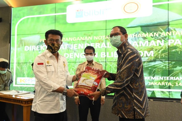 com-Kementan menggandeng Blibli untuk pasarkan beras lewat e-commerce. Foto: Dok. Kementerian Pertanian