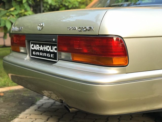 Odometer Masih 5.000 Km, Toyota Crown Klasik Dijual Seharga Veloz Baru, Minat? (732330)