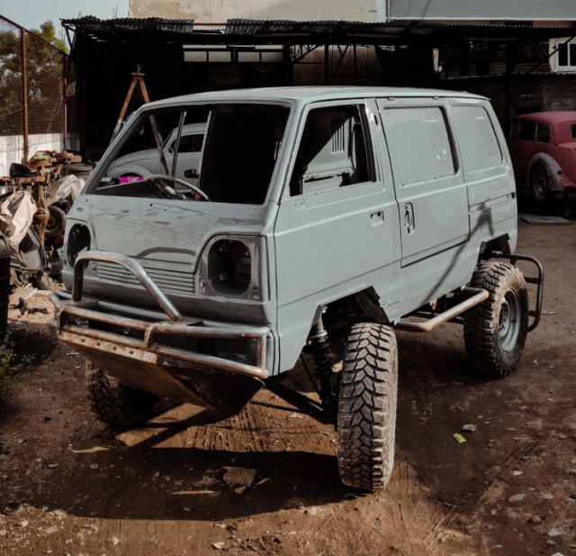 Saat Suzuki Carry Lawas Menjelma Jadi 'SUV Taktis' (244858)
