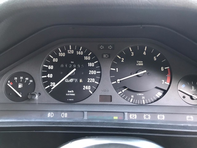 BMW E30 Langka dari Indonesia: Orisinil dan Angka Odometernya Baru 12.000 Km (191410)