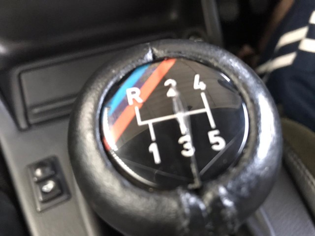 BMW E30 Langka dari Indonesia: Orisinil dan Angka Odometernya Baru 12.000 Km (191402)