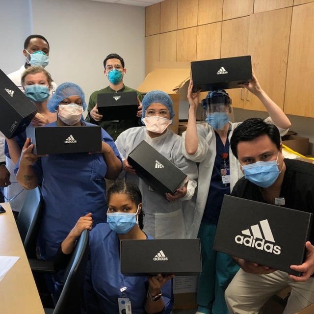 Adidas Bagi-bagi 130 Sneakers Gratis buat Tenaga Medis di New York dok Facebook Rumah Sakit Mount Sinai Queens